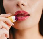 Load image into Gallery viewer, VIOLETA - Bálsamo labial humectante con color