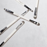 Load image into Gallery viewer, Brocha Vegana · para Corrector y Labios