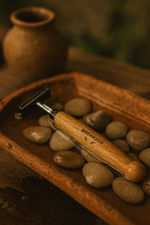 Load image into Gallery viewer, Rastrillo para afeitar de Bambú
