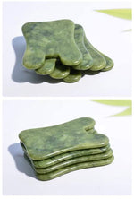 Load image into Gallery viewer, Gua Sha “U” de Venturina Verde
