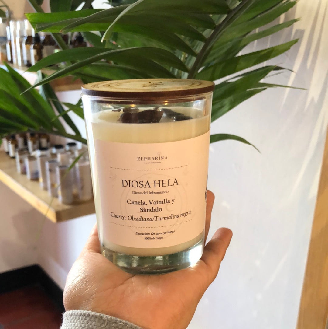 HELA • 8 oz. Vela Aromática de soya